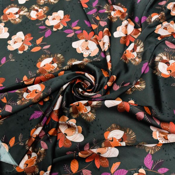Tessuto Satin a fantasia motivo floreale nero - arancione - viola