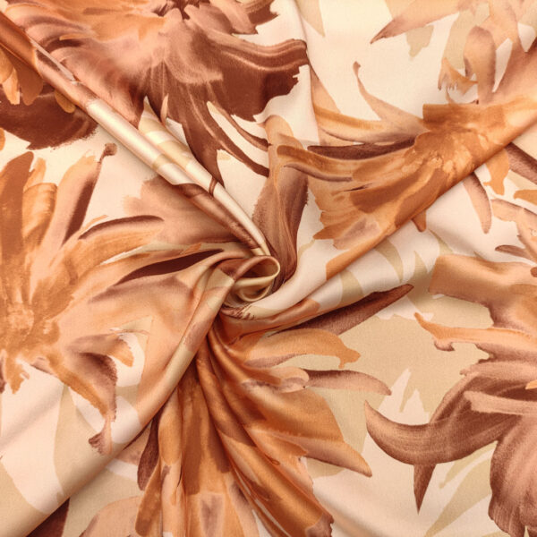 Tessuto Satin elasticizzato a fantasia motivo floreale pesco - ruggine - cipria