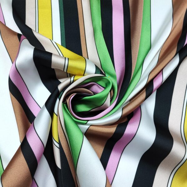 Tessuto Satin a fantasia motivo rigato nero - bianco - verde - giallo