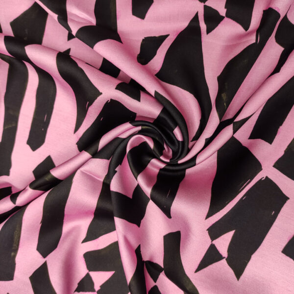 Tessuto Satin di Viscosa a fantasia motivo astratto pink - nero