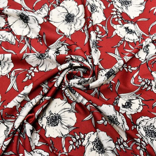 Tessuto Satin a fantasia motivo floreale bordeaux - panna