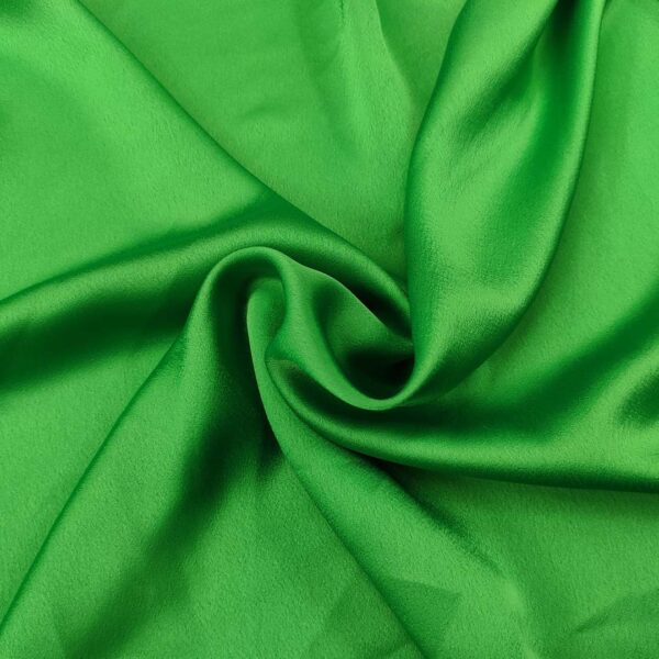 Tessuto Satin leggero elasticizzato tinta unita verde fluo