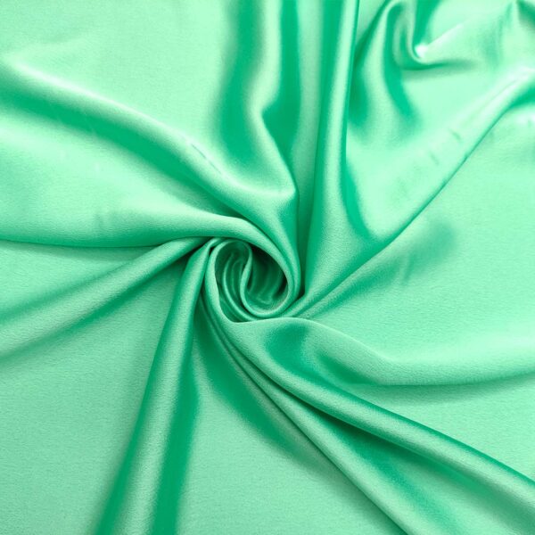 Tessuto Satin leggero elasticizzato tinta unita verde giada