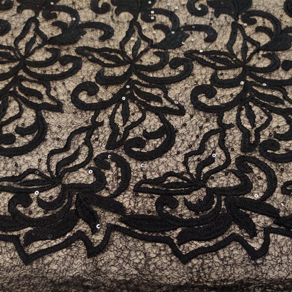 Tessuto Tulle - pizzo a rete ricamato con paillettes motivo floreale nero