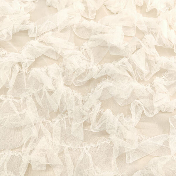 Tessuto Tulle mano seta con balze 3D in tulle tinta unita bianco seta