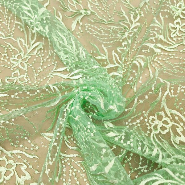 Tessuto Tulle ricamato motivo floreale verde mela