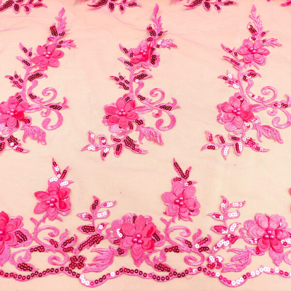 Tessuto Tulle mano seta ricamato con paillettes e con fiori motivo floreale fucsia