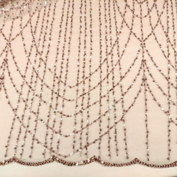 Tessuto Tulle mano seta ricamato con perline e paillettes motivo astratto bronzo