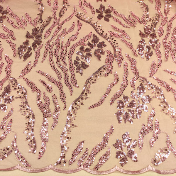 Tessuto Tulle mano seta ricamato con perline e paillettes motivo astratto rosa
