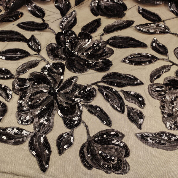 Tessuto Tulle mano seta ricamato con  paillettes motivo floreale nero - antracite