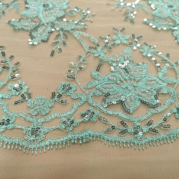 Tessuto Tulle - pizzo mano seta ricamato con pietre e con paillettes motivo floreale verde tiffany