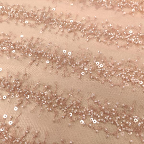 Tessuto Tulle - pizzo mano seta ricamato con pietre e con paillettes motivo astratto rosa