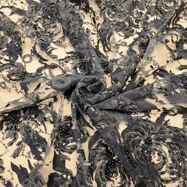 Tessuto Tulle ricamato devorè con pietre e con perle motivo floreale nero