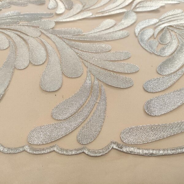 Tessuto Tulle - pizzo mano seta ricamato motivo astratto grigio