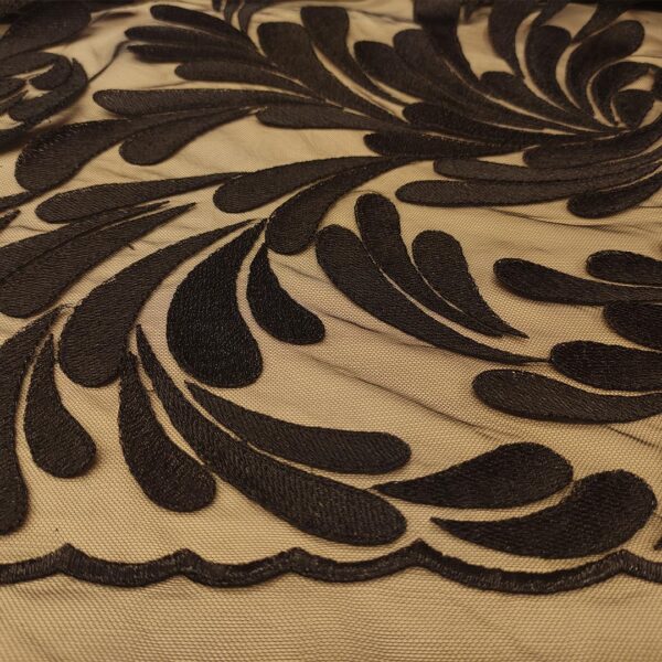 Tessuto Tulle - pizzo mano seta ricamato motivo astratto nero