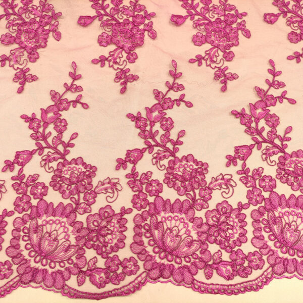 Tessuto Tulle mano seta ricamato motivo floreale fucsia
