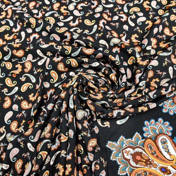 Tessuto Viscosa a fantasia motivo etnico nero - arancione