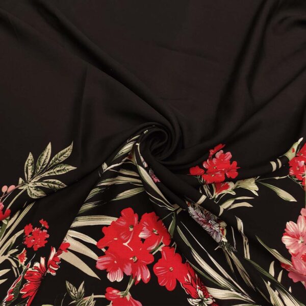 Tessuto Viscosa a fantasia motivo floreale ai bordi nero - rosso - bianco - salvia