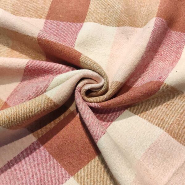 Tessuto per cappotto motivo quadri panna - rosa - geranio