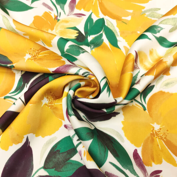 Tessuto Satin elasticizzato a fantasia motivo floreale bianco - ocra - verde
