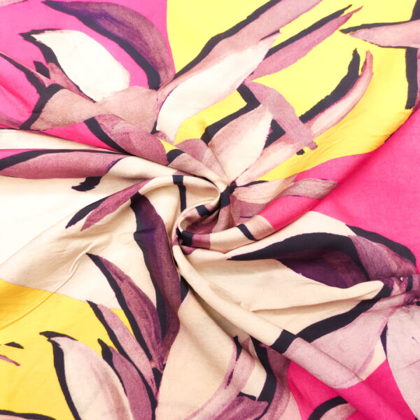 Tessuto Viscosa a fantasia motivo floreale fucsia - giallo