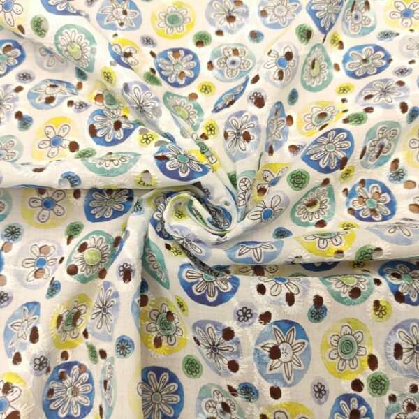 Tessuto Sangallo a fantasia motivo floreale bianco - blu - bianco - celeste