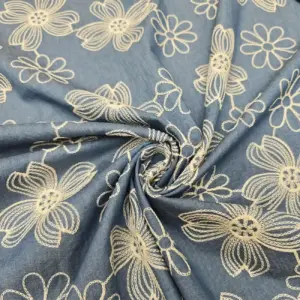 Tessuto Jeans Chambray ricamato motivo floreale iaiatessuti