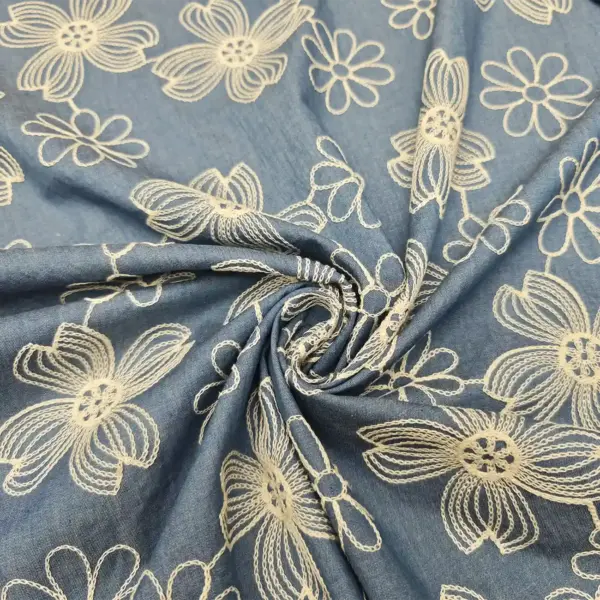Tessuto Jeans Chambray ricamato motivo floreale iaiatessuti