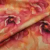 Tessuto Rasatello di cotone arancione magenta corallo motivo floreale dettaglio iaiatessuti copia