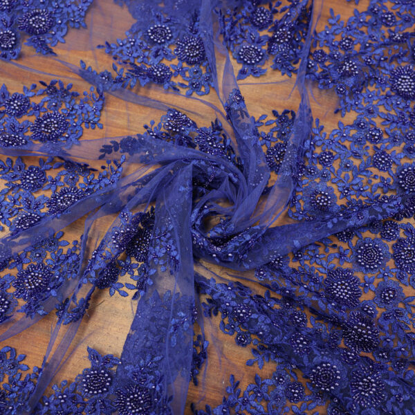 Scampolo Tessuto tulle ricamato blu royal