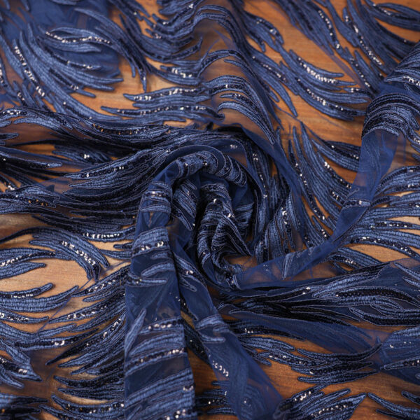 Scampolo Tessuto tulle ricamato blu navy