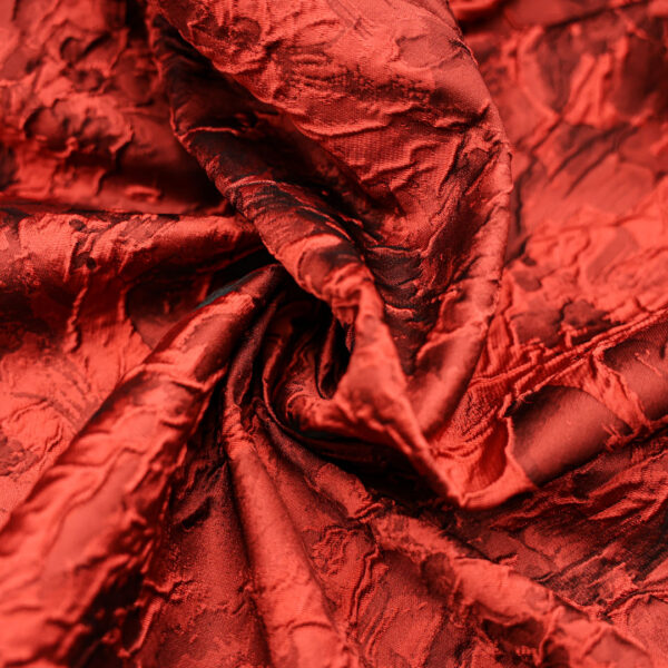 Tessuto Broccato in seta motivo floreale nero - rosso