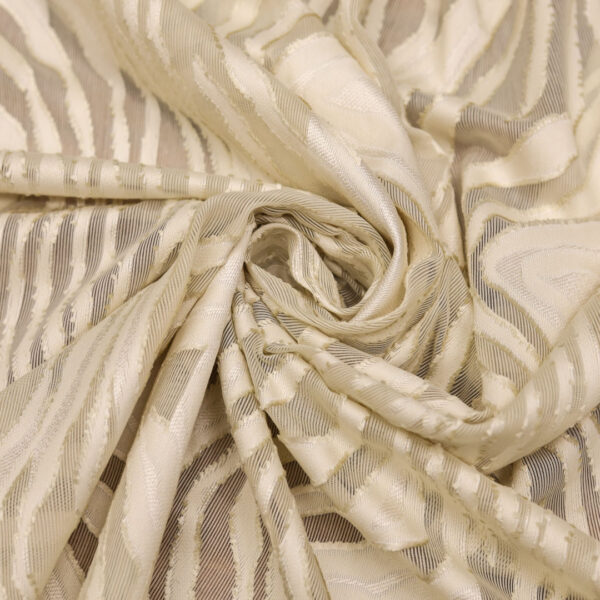 Tessuto Organza jacquard motivo animalier beige