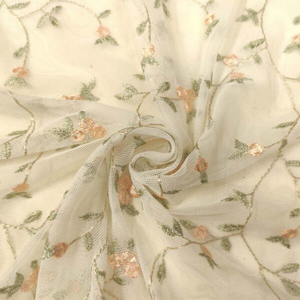 Scampolo Tessuto tulle ricamato motivo floreale bianco rosa pesco salvia 14mt