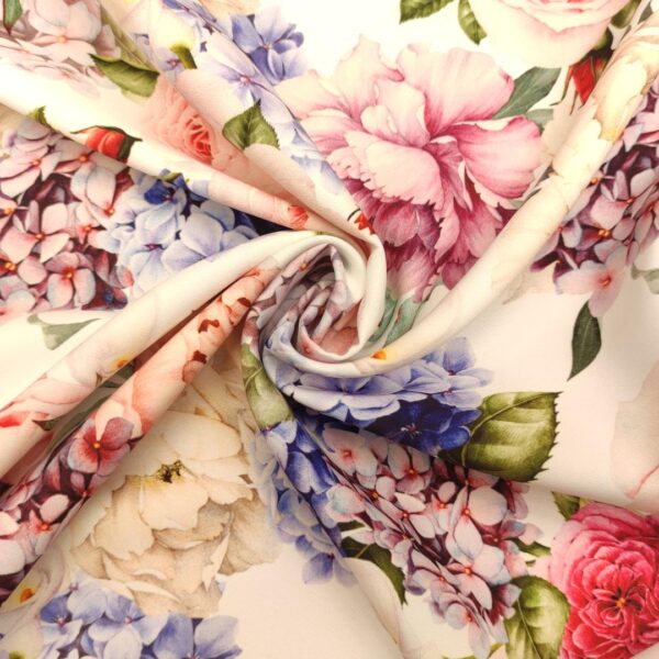 Tessuto Cady elasticizzato a fantasia floreale rosa fucsia very pery