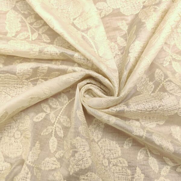 Tessuto Voile Di Viscosa Ricamato a  fantasia motivo floreale bianco grezzo